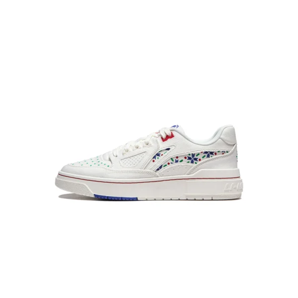 Milky white/medium green